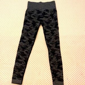NEW NEVER BEEN WORN Gymshark Leggings Small
